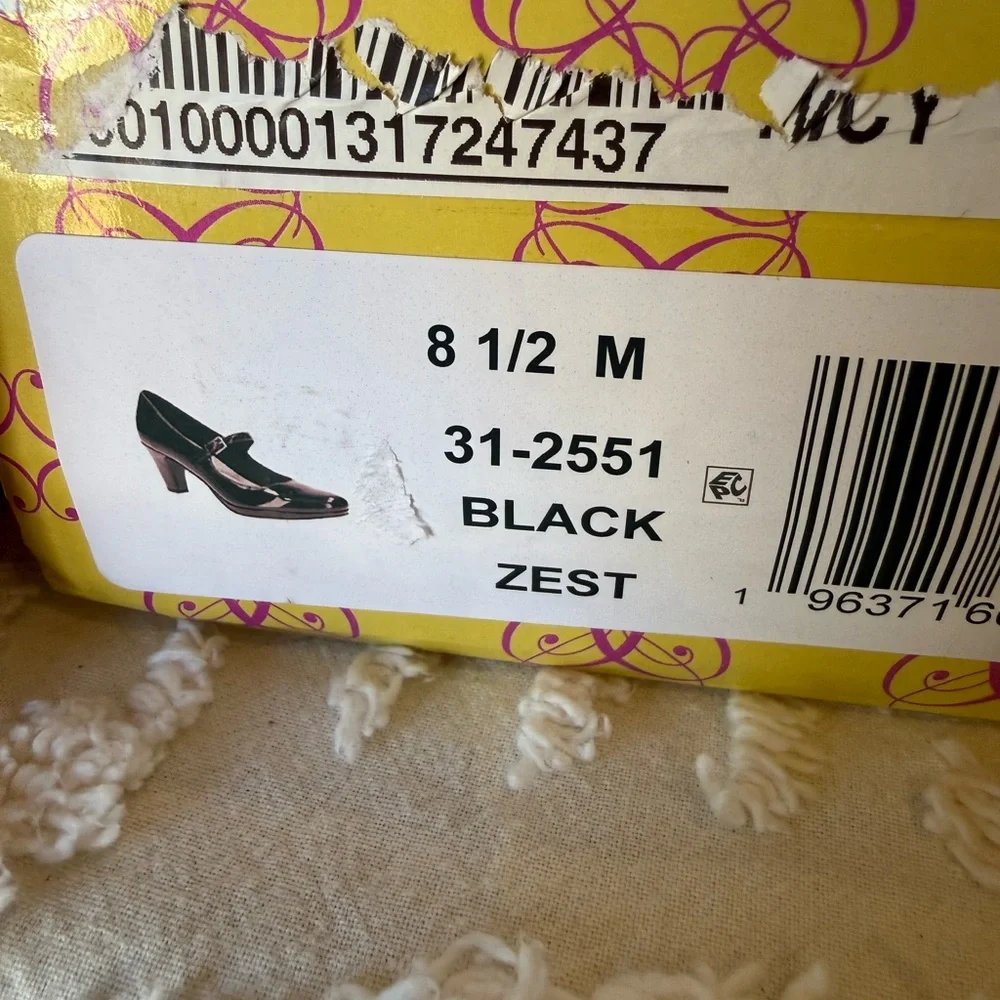 easy street Black Mary Jane Block Heels #553 - Picture 4 of 4